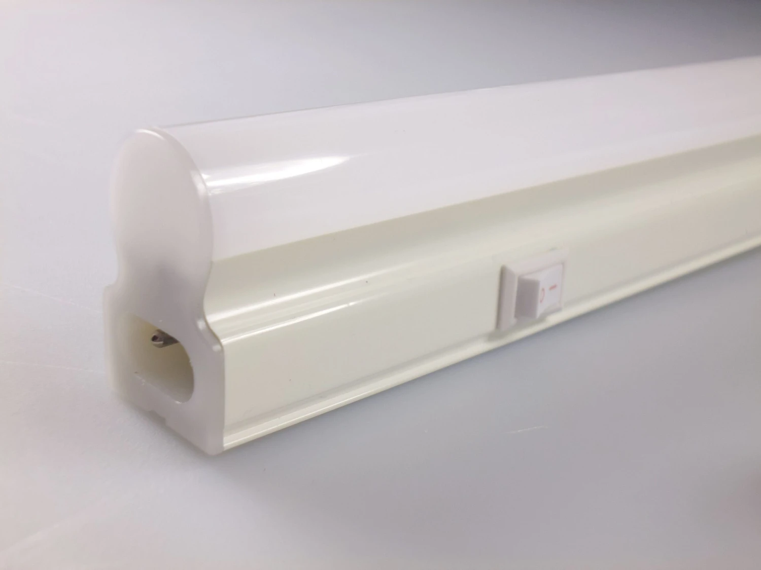 Ledvance Lin. Comp.Switch LED-Lichtleiste 8W, 3000K, Mit Schalter, 600mm 5 Ledvance Lin. Comp.Switch LED-Lichtleiste 8W, 3000K, Mit Schalter, 600mm – Bild 5