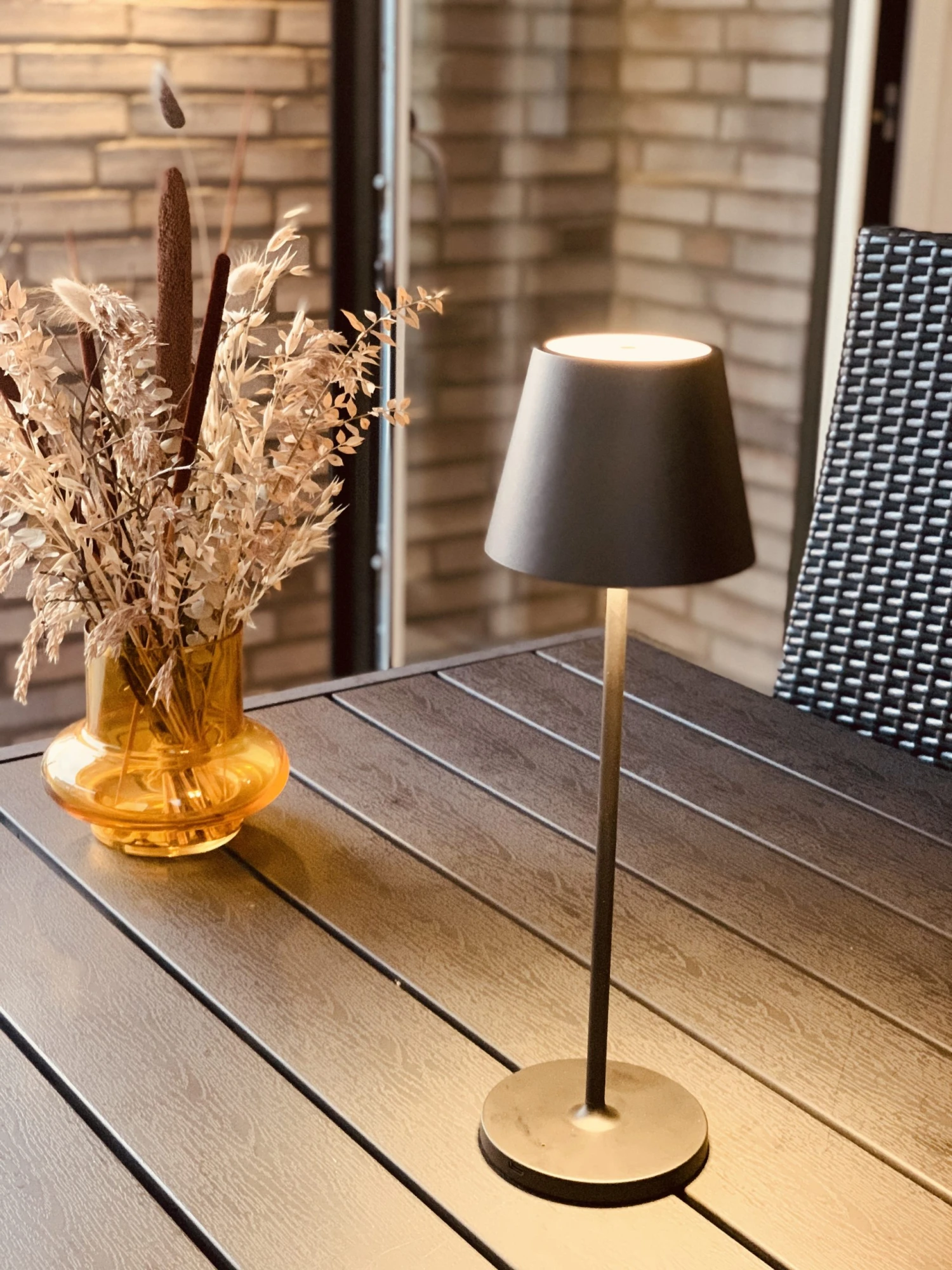 ALED 5702062810409 Calida Mini Anthrazit, Induktionsladung, Dimmbar, 2,2W, 190lm, CRI97, IP54 3 ALED 5702062810409 Calida Mini Anthrazit, Induktionsladung, Dimmbar, 2,2W, 190lm, CRI97, IP54 – Bild 3