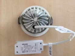 LEDVANCE Spot 4,5W, Schwenkbar, Warmweiß -Beleuchtungs Discounter efdeae40efb7c09863c6b10260ec1f79eadc710d scaled