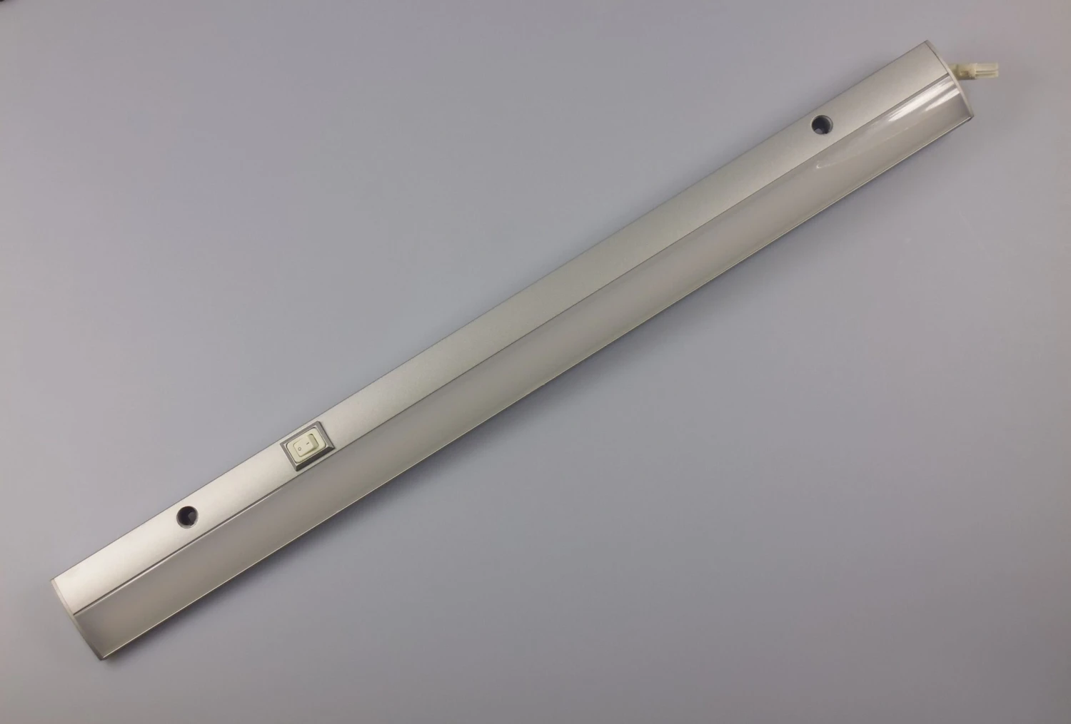 Hera 20202580302 LED-ModuLite-F, 900mm/15W, Flache Unterbauleuchte Mit Schalter 2 Hera 20202580302 LED-ModuLite-F, 900mm/15W, Flache Unterbauleuchte Mit Schalter – Bild 2